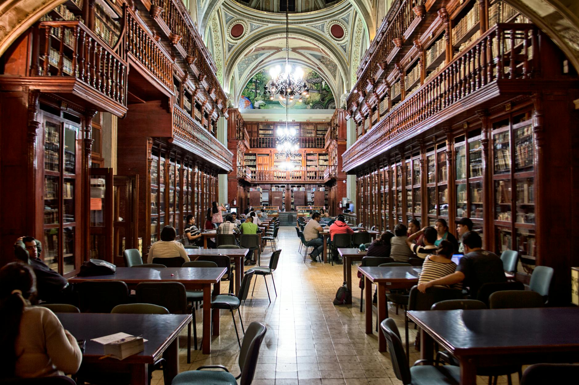 Trieste, concorso per creare i segnalibri delle biblioteche